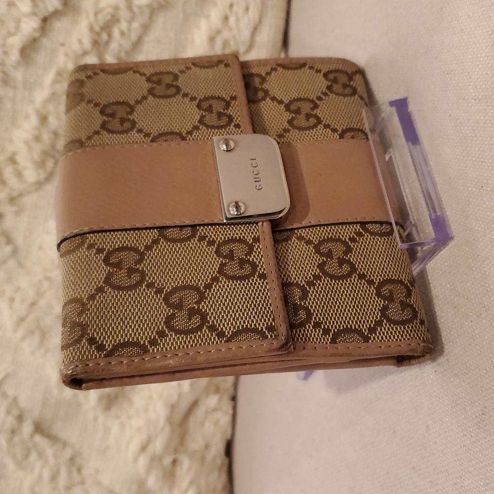 Gucci Brown and Tan Wallet - Picture 6 of 17